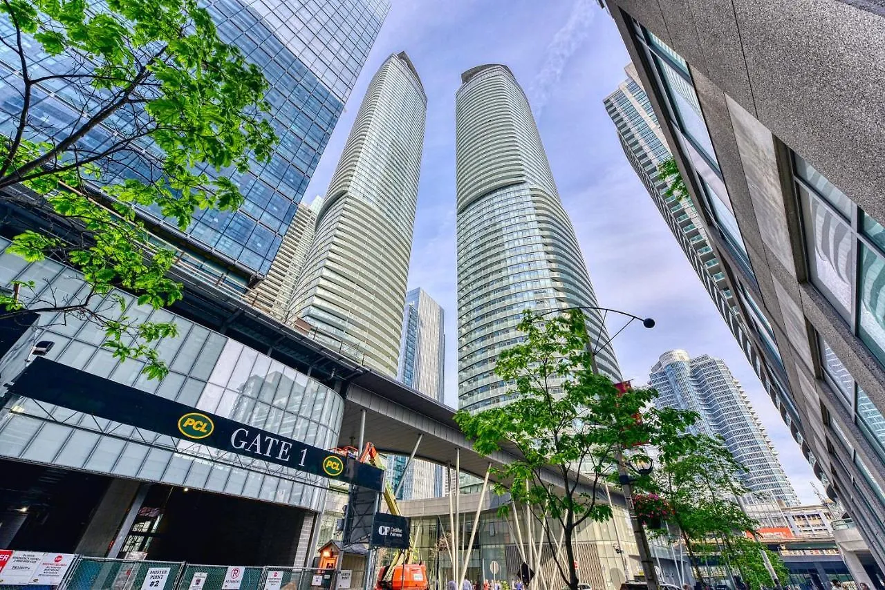 Aparthotel Vacation Rentals Downtown Toronto Canada